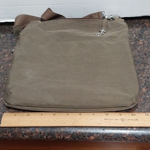 Baggalini Big Zipper Crossbody Bag...EUC - Picture 5 of 10